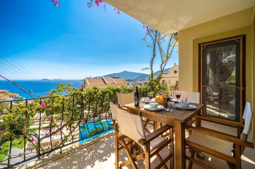 Kalkan Apartment | Azure Apartment with Sea view in Kalkan