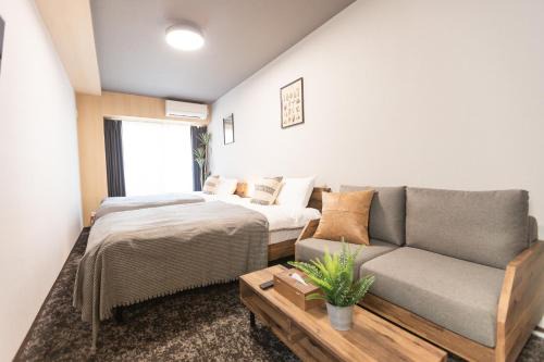 Naniwa Apartment | b&難波2号店