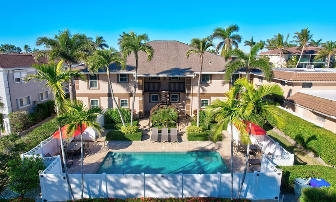 Royal Harbor Condo | B-2 - Waterfront Condo Near Naples Bay & Beaches