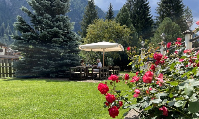 Campitello di Fassa Hotel | B&B Garni Villa Campitello