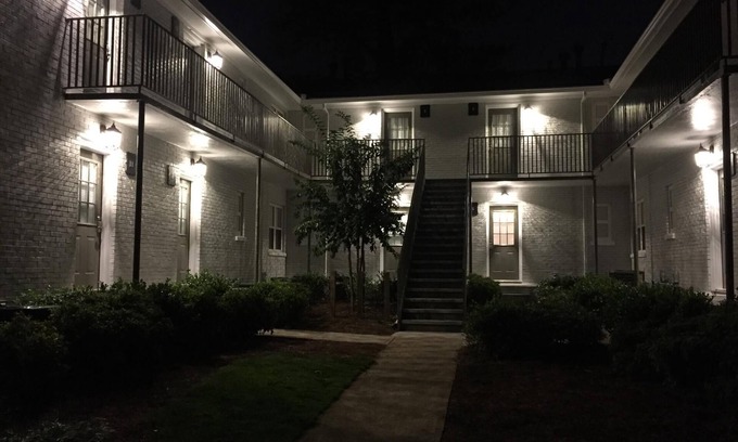 Brookwood Apartment | B1bk Professional Condo w Wi-fi Perfect for Business Travelers