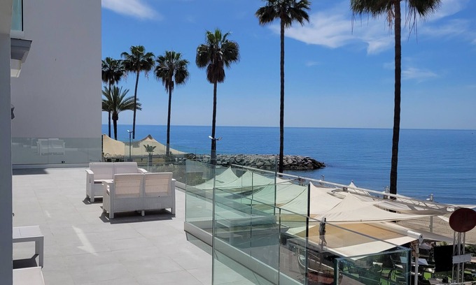Puerto Banus Hotel | B51 Executive Flats Marbella Puerto Banus