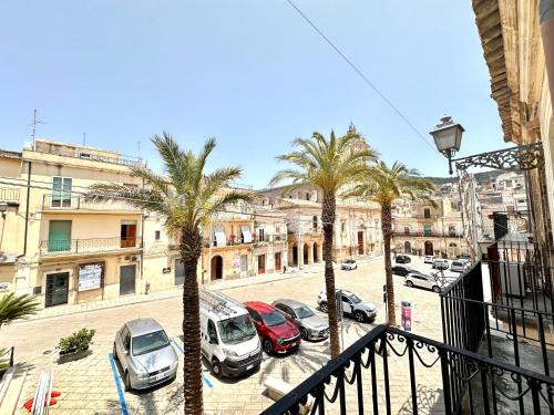 Chiaramonte Gulfi Apartment | Balcone sul Duomo