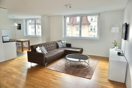 Oerlikon Apartment | Balcony Suite in Central Zurich SH2,4R