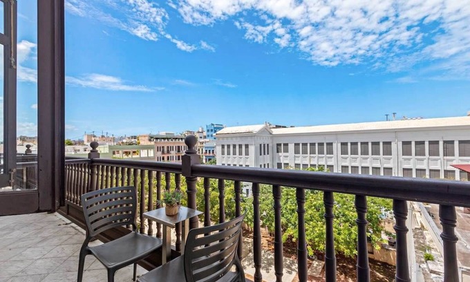 San Francisco Apartment | Balcony Suite | Stunning 1 Bedroom in Old San Juan