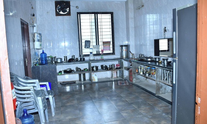 Sikar Hotel | BANSHIDHAM DHARMASALA