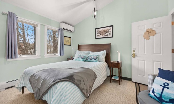 Bar Harbor Apartment | Bar Harbor Downtown Suite