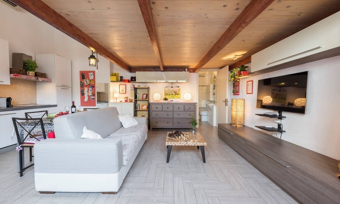 Oltrarno Apartment | Bartolommeo Scala Loft by Mmega