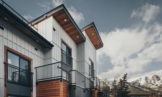 Town Centre Apartment | Basecamp Suites Canmore