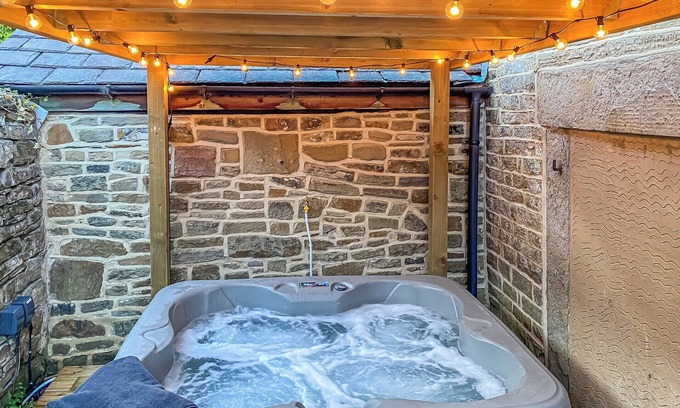 High Peak Cottage | Basin Cottage - UK45209