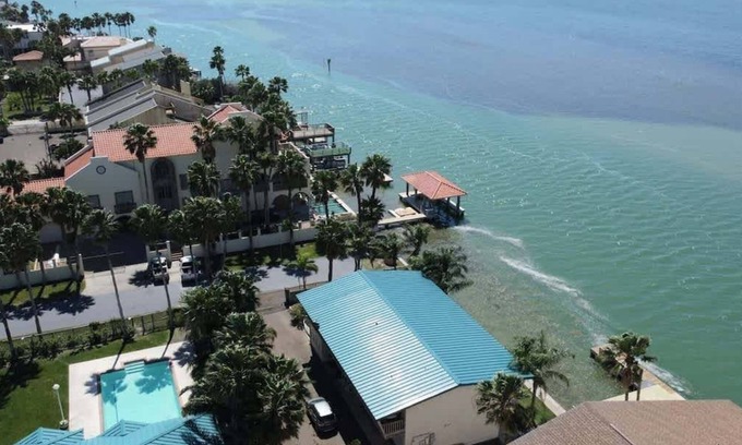 South Padre Island Condo | Bay View Great Deck Pool 2 Levels & 3 Bedr 3 Bedroom Condo