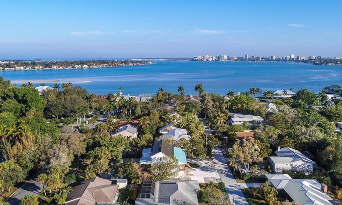 Bay Isle House | Baydream Bungalow | Pet Friendly Home w/Private Heated Screened-In Pool