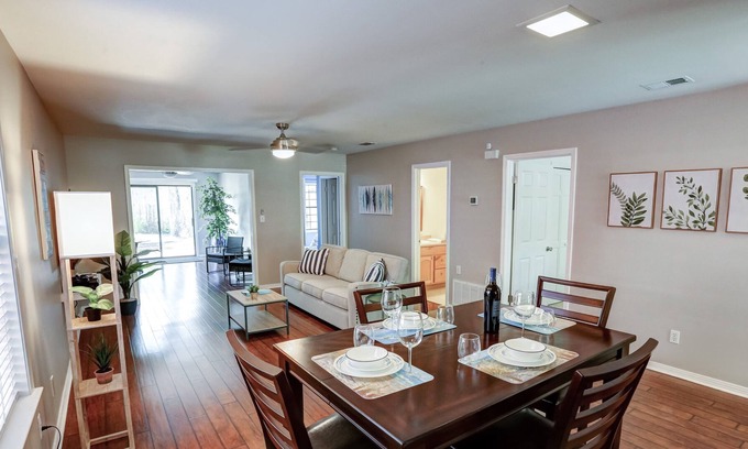 East Pensacola Heights House | Bayfront Retreat of Pensacola, Close to Downtown and Beach