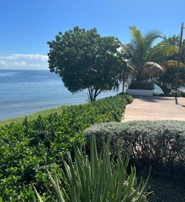 Portmore Apartment | Bayfront Villa & Apartment