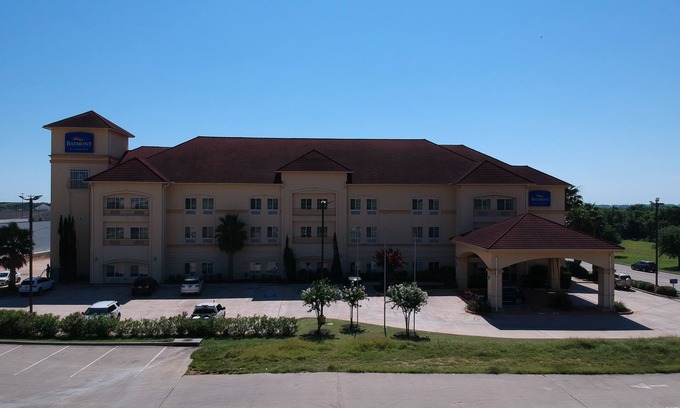 Brenham Hotel | Baymont by Wyndham Brenham