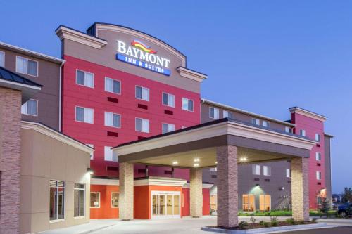 Grand Forks Hotel | Baymont by Wyndham Grand Forks