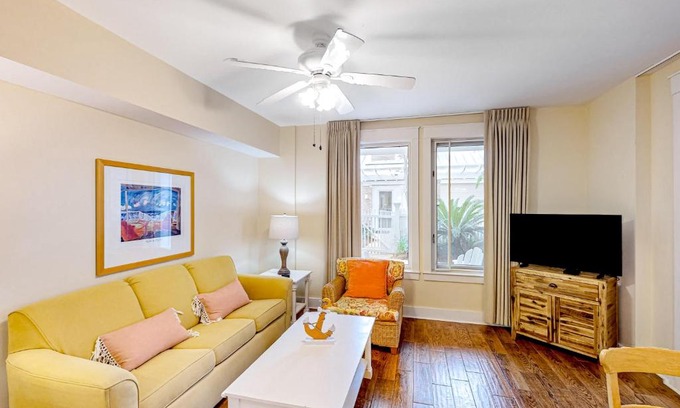 Baytowne Wharf Apartment | Baytowne Wharf - Pilot House #330
