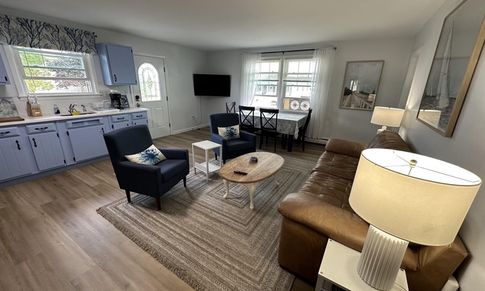 Byfield House | Beach Apt | Steps to the Beach | Lawn | Parking