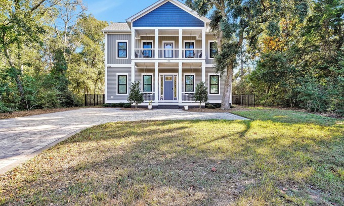 Tranquil Harbour House | Beach Better Have My Money! Clean "Ocean Close" Getaway! 5BR, Pool & EV Charger!