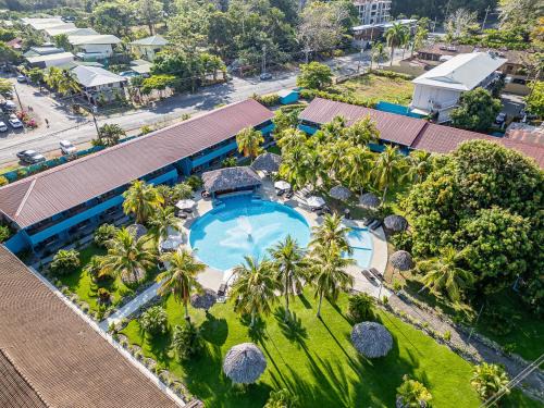 Jaco Hotel | Beach Break Resort & CR Surf Camp