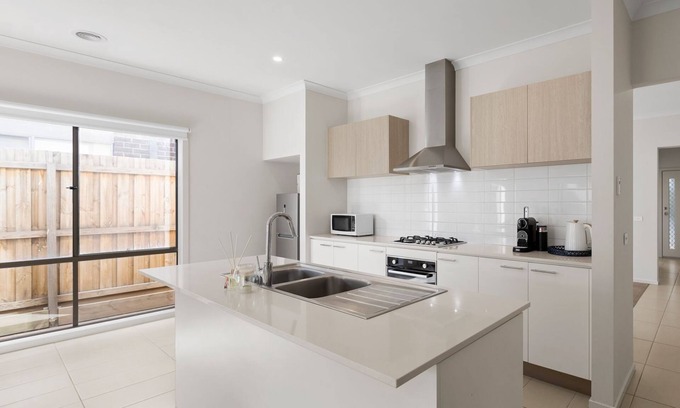 St Leonards House | Beach Days Holiday Home Short Walk to Foreshore