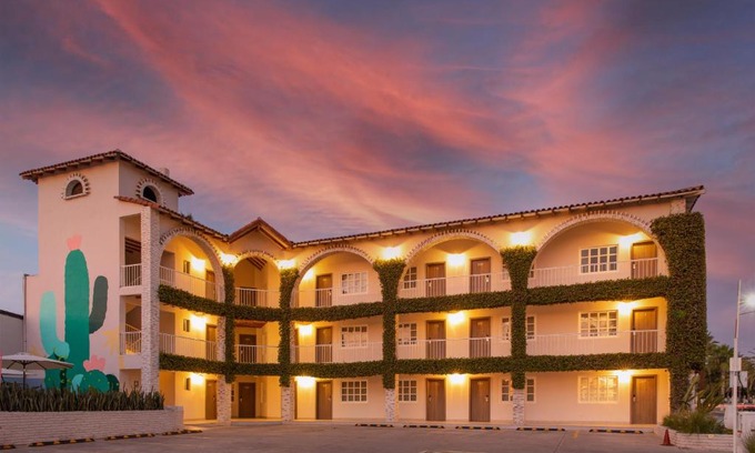 Playa Ensenada Hotel | Beach House by Eazy