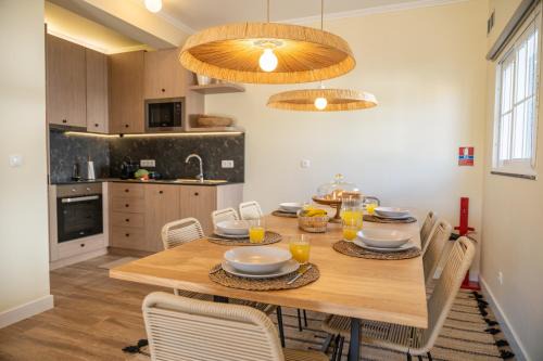 Pedras Pretas House | Beach Retreat - By Wehost