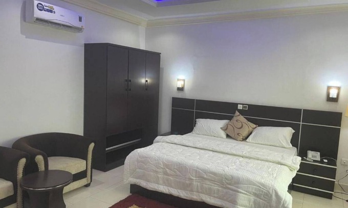 Littoral Department Apartment | Beach Sand Hotel & Resort, Cotonou Deluxe Room 4