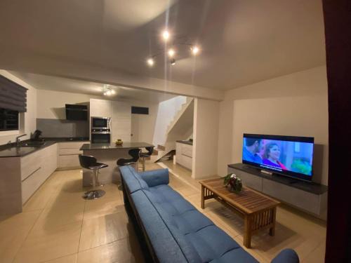 Punaauia Bed & Breakfast | Beach side Duplex