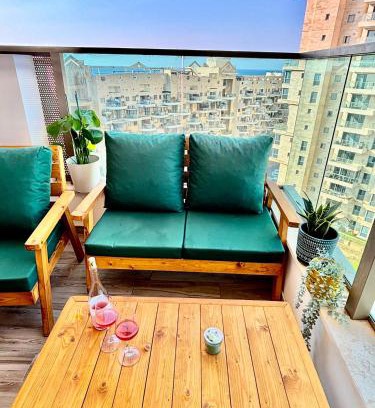 Ashkelon Apartment | Beach Suite Israel, Beachfront Suite, Indoor Pool, Gym Spa ביץ סוייט ישראל בריכה מקורה, חדר כושר וספא בבניין