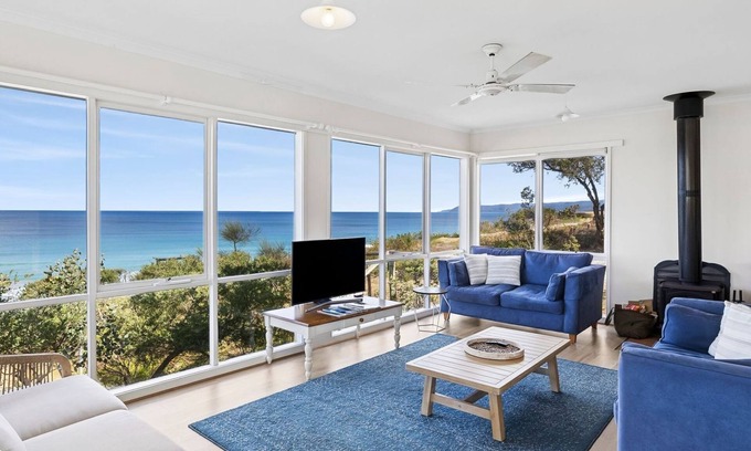 Fairhaven House | Beach View - Combining great views while being only a 1 minute walk to the Fairhaven Beach