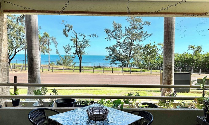 Nightcliff Apartment | Beachfront Apartment on Nightcliff Foreshore