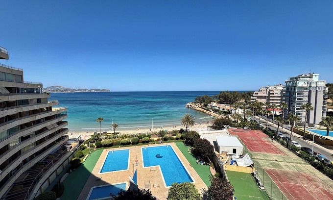 Calpe Apartment | Beachfront apartment with breathtaking sea-view