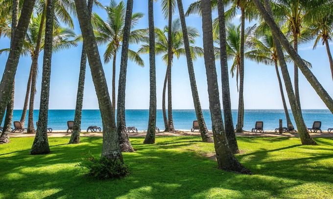 Palm Cove Apartment | Beachfront Apt In Alamanda Beachfront Resort 25