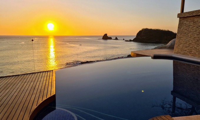 San Juan del Sur House | BEACHFRONT LUXURY -180° BAY VIEWS -nINFINITY POOL - AND STUNNING OUTDOOR SPACES