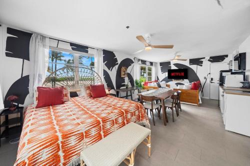 Flamingo/Lummus Apartment | Beachfront Ocean View Apartment on Ocean Drive