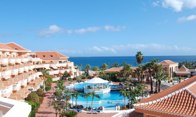 Arona Apartment | Beachfront Residence Las Americas - TRG