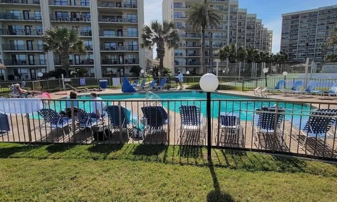 South Padre Island House | Beachfront Resort * Heated Pool * Sleeps Heaps (Saida Royale 9039) by RedAwning