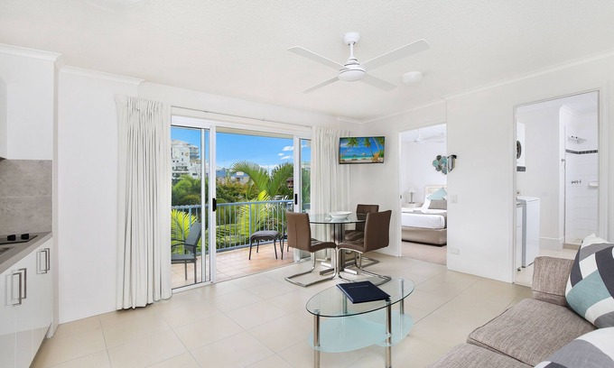 Mooloolaba Apartment | Beachside Mooloolaba