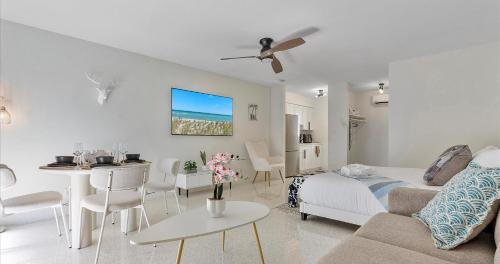 North Beach Apartment | Beachside Studio
