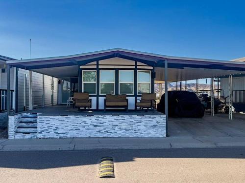 Lake Havasu City House | Beachy Island Resort!