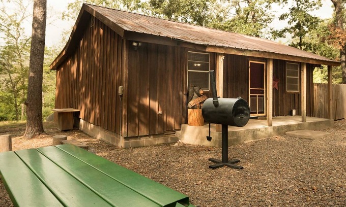 Hochatown Cabin | Bear Hollow Cabin With Hot Tub Minutes Away From Beavers Bend State Park and Broken Bow Lake by Redawning