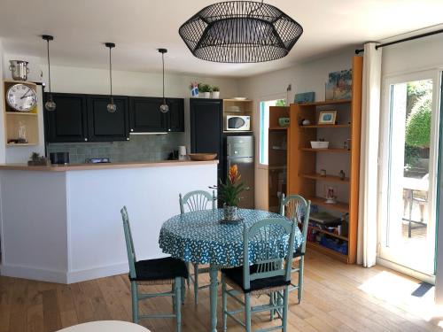 Saint-Servan Apartment | Beau T3 Solidor avec Terrasse à 50m de la mer
