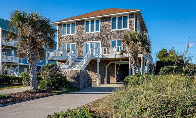 Emerald Isle Cottage | Beautiful 2nd Row Cottage with Pool!