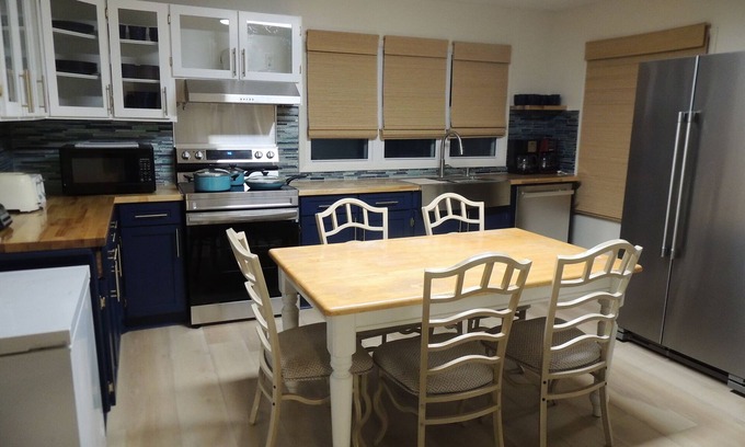 Port Clinton House | Beautiful 3 bed 2 bath recent renovation