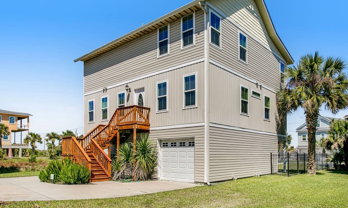 American Beach House | Beautiful 3-level home steps from the beach w/WiFi, washer/dryer, & central AC