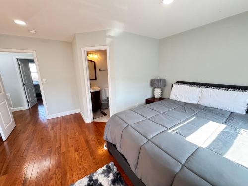 Fort Totten House | Beautiful 3BR Updated House DC - Private Parking