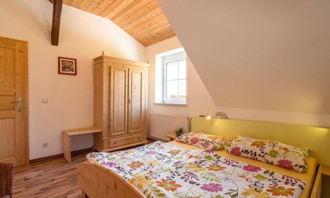 Rupertiberg Apartment | Beautiful apartment for 8 people with WIFI, pool, TV, patio and pets allowed