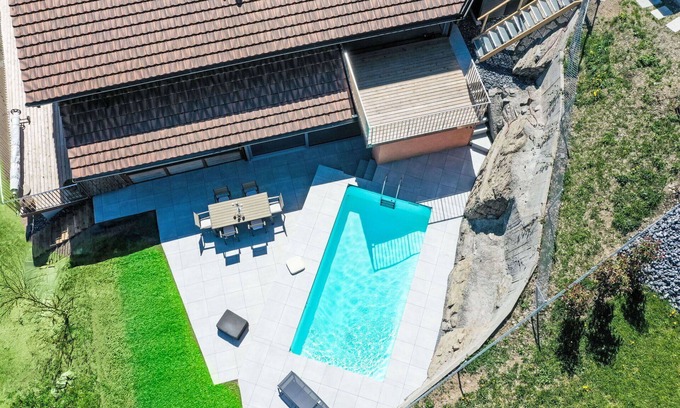 Collombey-Muraz Apartment | Beautiful apartment for 4 guests with WIFI, pool, TV, terrace, pets allowed and panoramic view