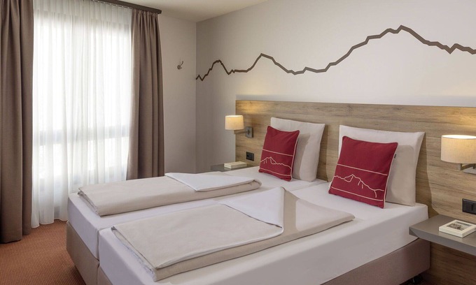 Beatenberg Apartment | Beautiful apartment for 2 people with WIFI, pool, TV, terrace and pets allowed